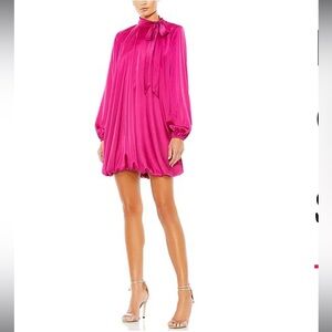 Mac Duggal High-Neck Bubble Hem Dress hot pink
Size: 6